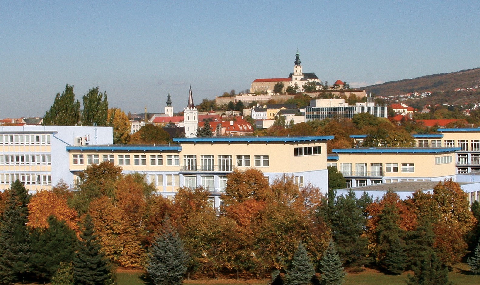 Pedagogická fakulta a Fakulta prírodných vied a informatiky na popredných priečkach